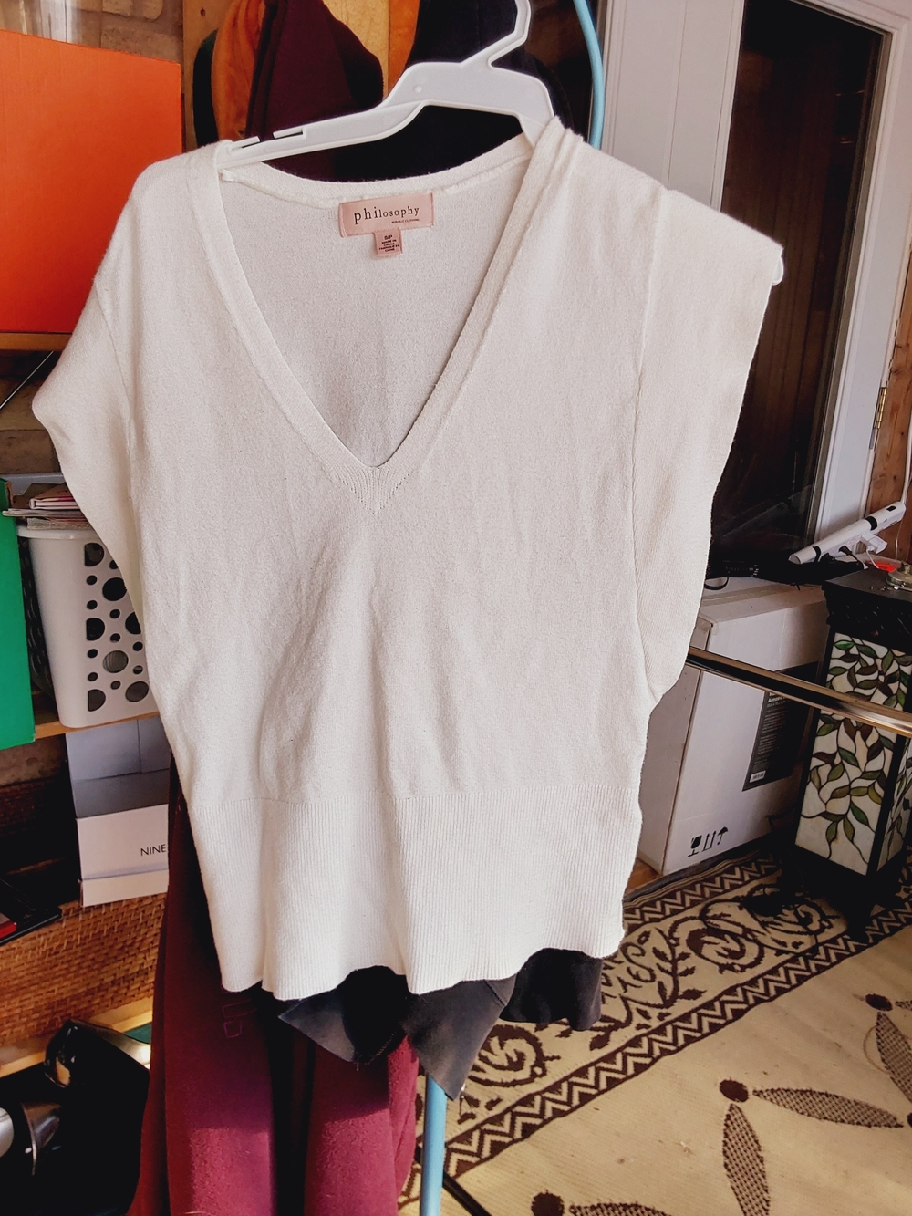 Philosophy Cream V-Neck Sleeveless Knit Shell